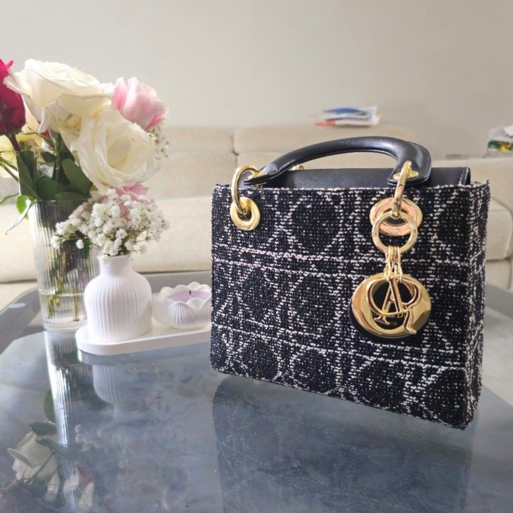 Black and Gold Designer Handbag - Picture 2 of 6